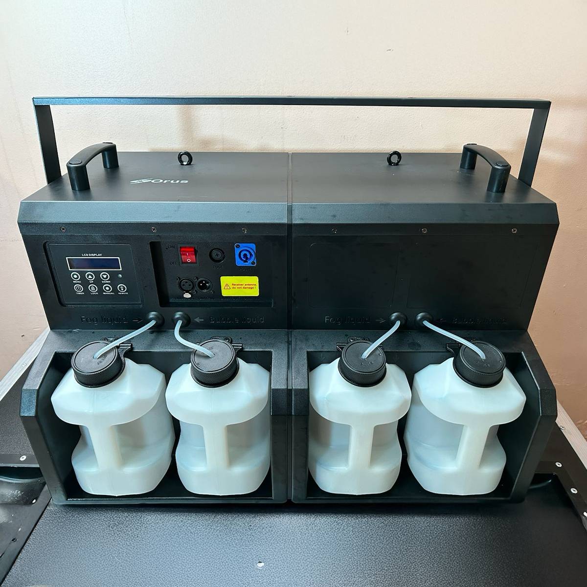 MÁQUINA DE BURBUJAS CON LED, HUMO Y 4 RUEDAS - Imagen 2