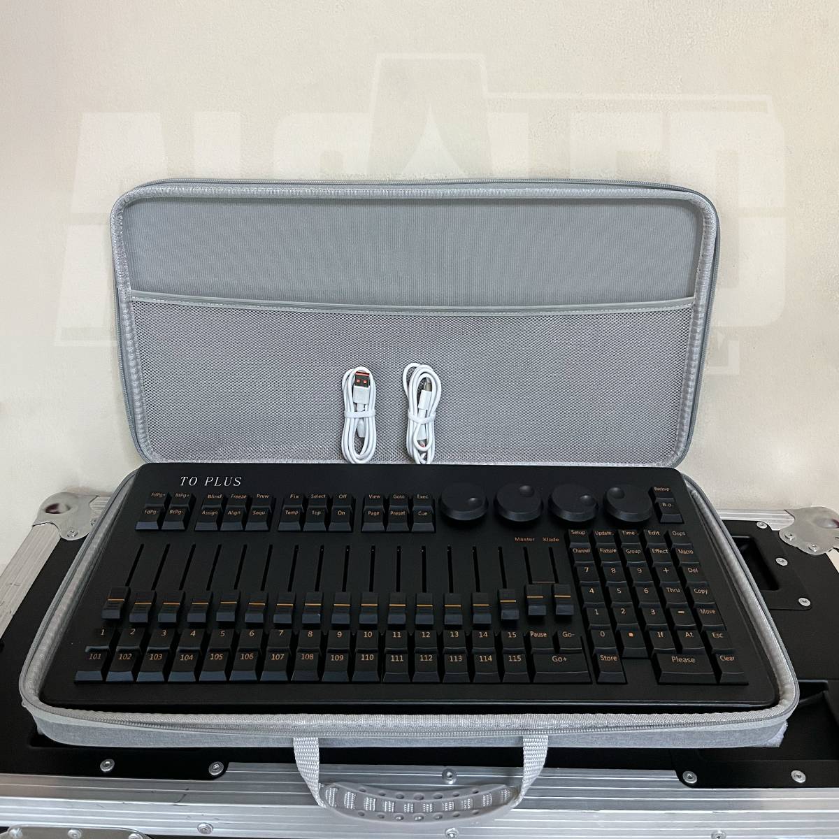 CONSOLA DE LUCES TO PLUS - Imagen 3