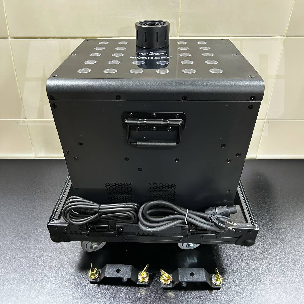 MÁQUINA DE CHORRO DE NIEBLA MOKA MK-F07 CON CASE - Imagen 2