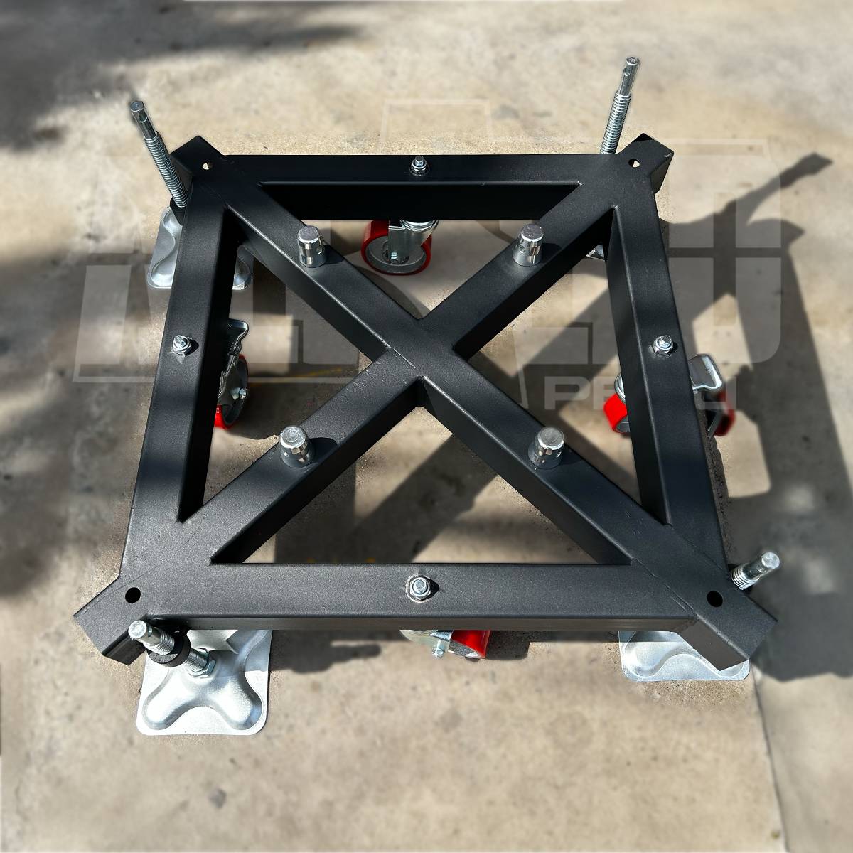 BASE DE TRUSS CON PINES 30X30CM - Imagen 2