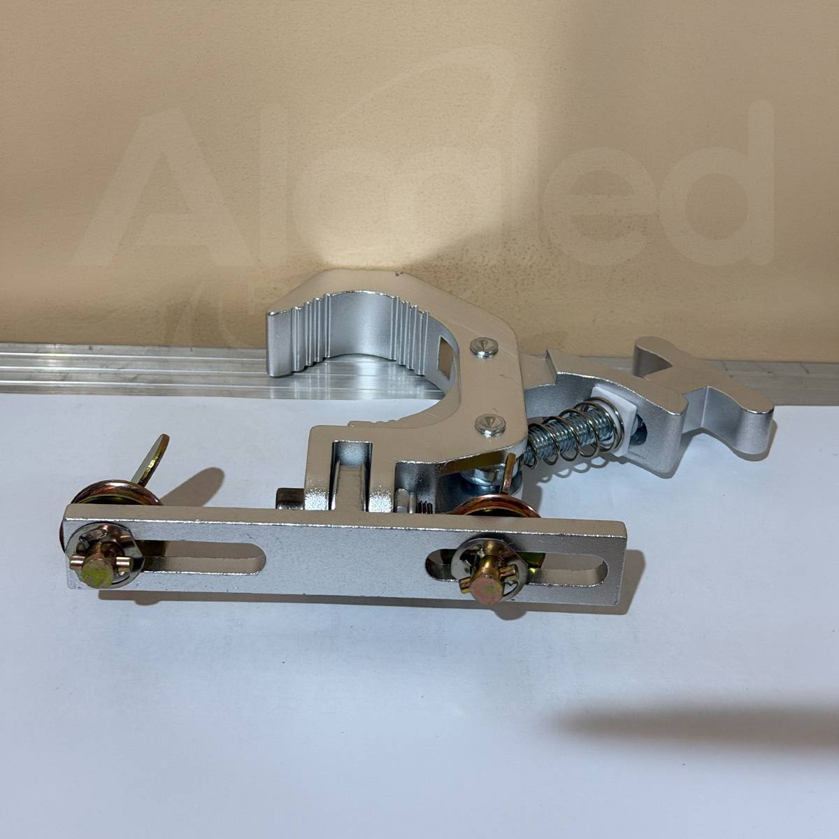 CLAMP PLEGABLE CON ABRAZADERA - Imagen 2